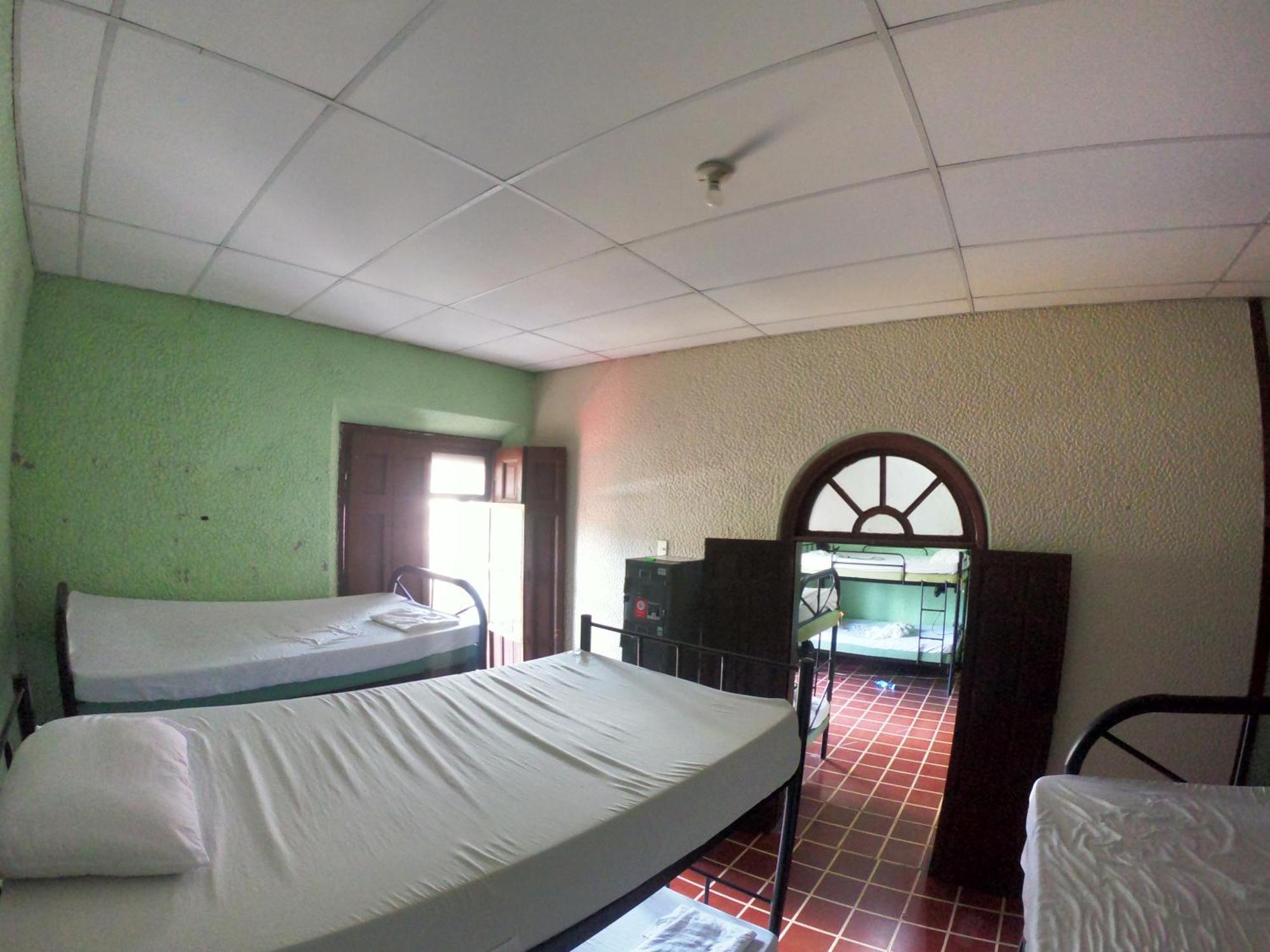 Ricks Hostel سانتا آنا المظهر الخارجي الصورة