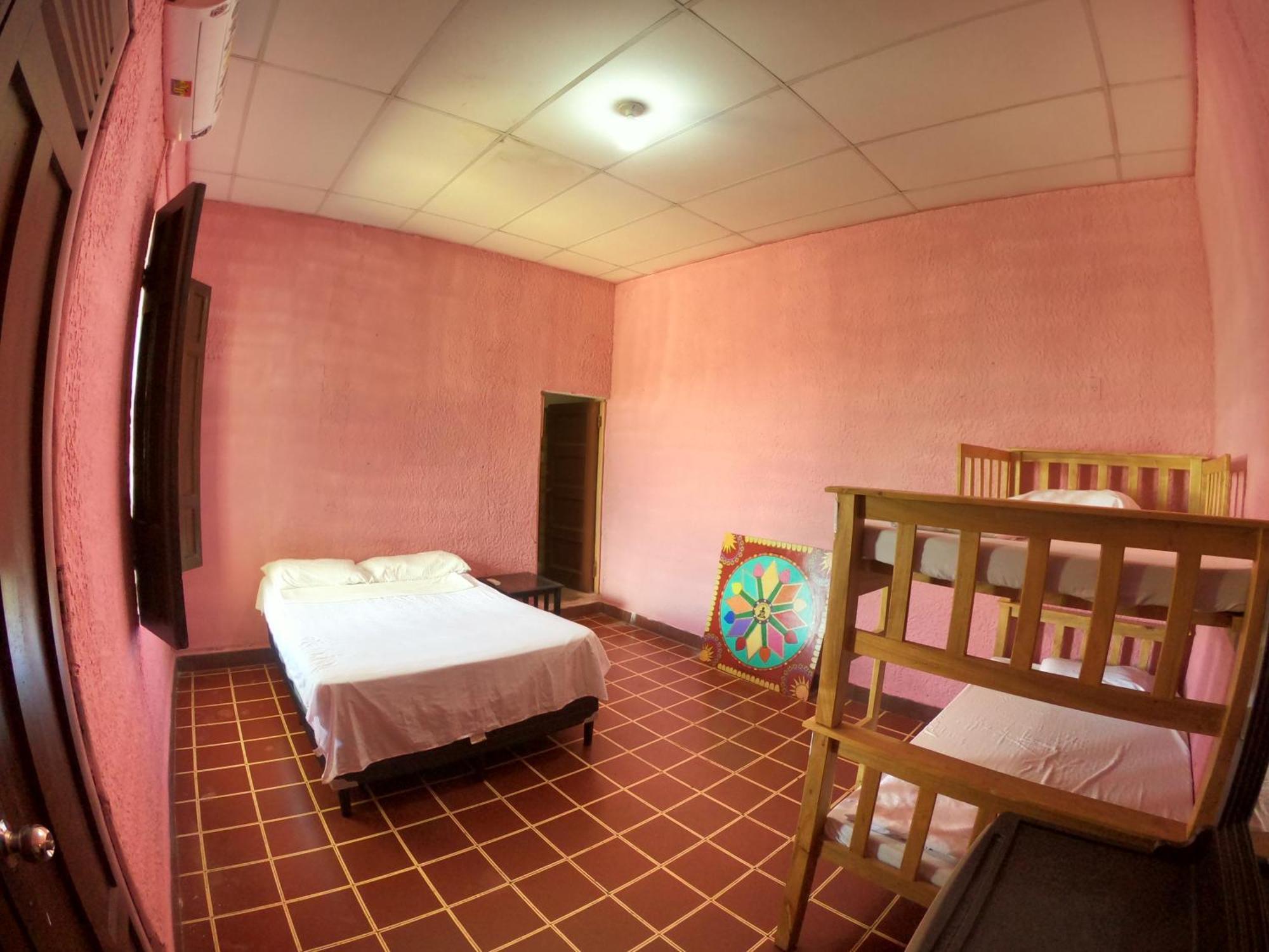 Ricks Hostel سانتا آنا المظهر الخارجي الصورة