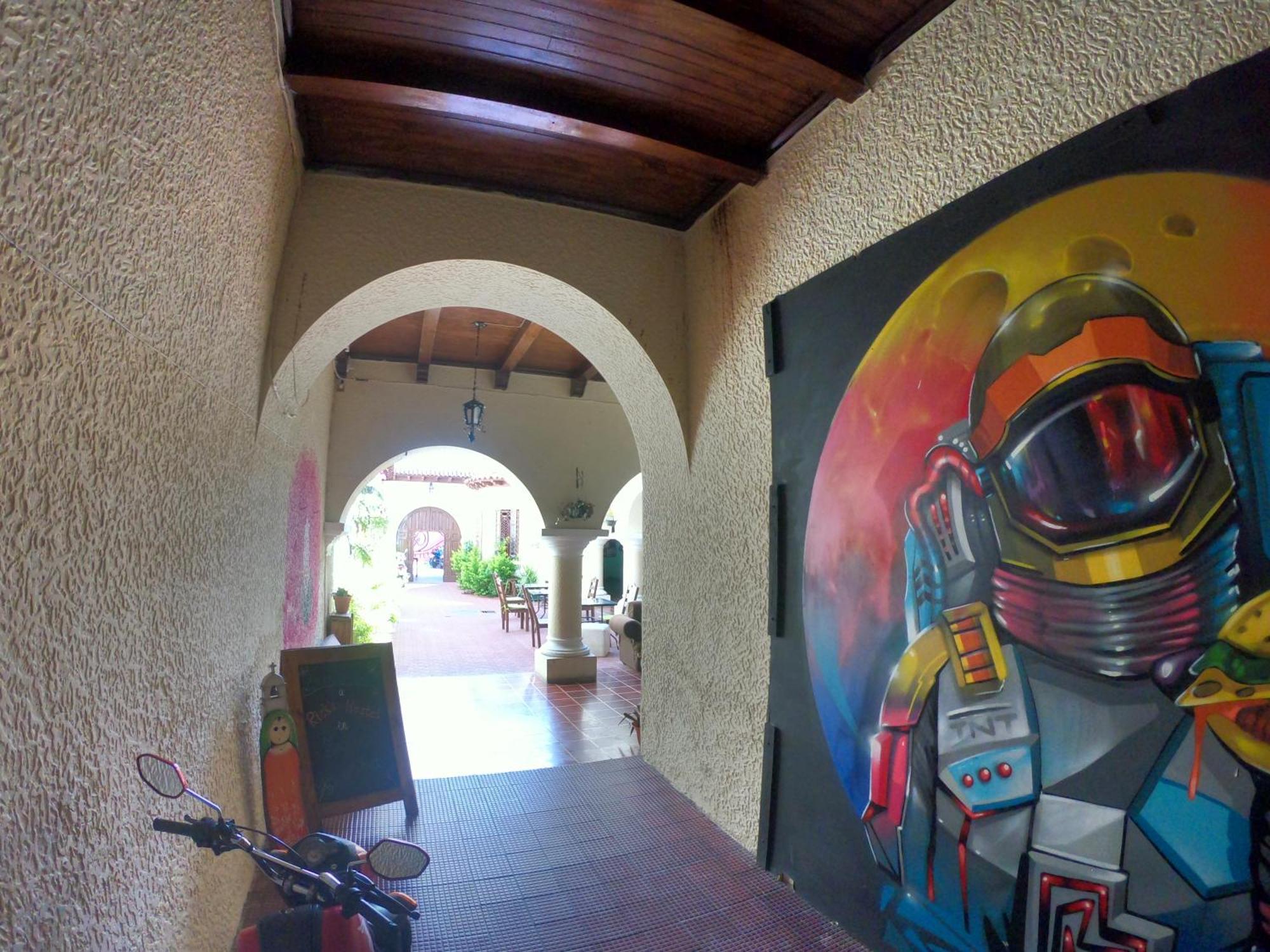 Ricks Hostel سانتا آنا المظهر الخارجي الصورة