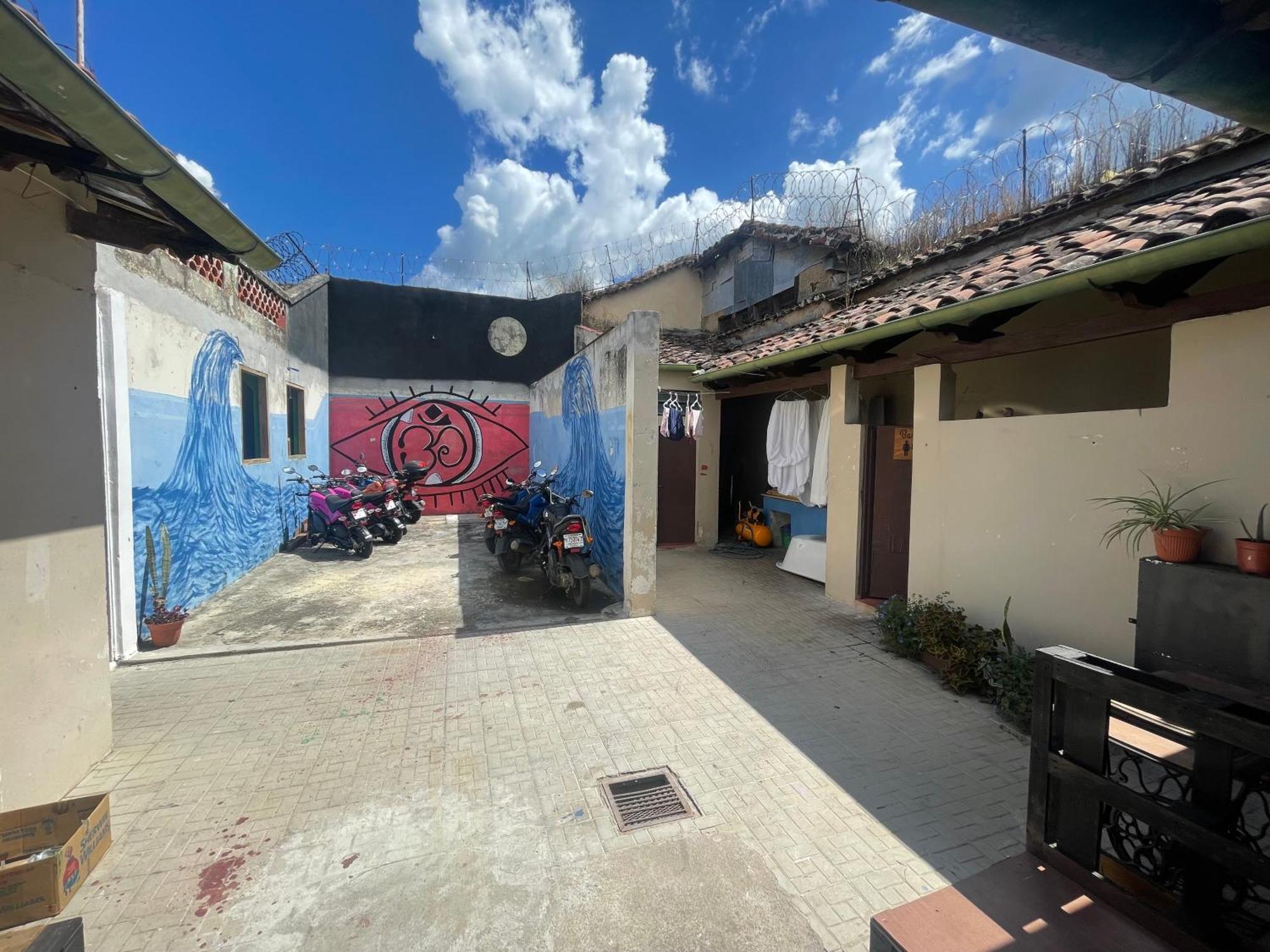 Ricks Hostel سانتا آنا المظهر الخارجي الصورة